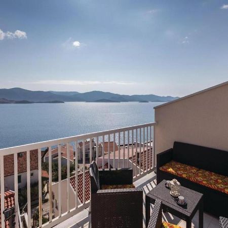 Apartman Sutalo Komarna Exterior photo