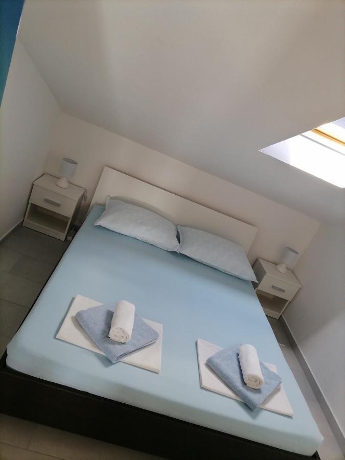 Apartman Sutalo Komarna Exterior photo