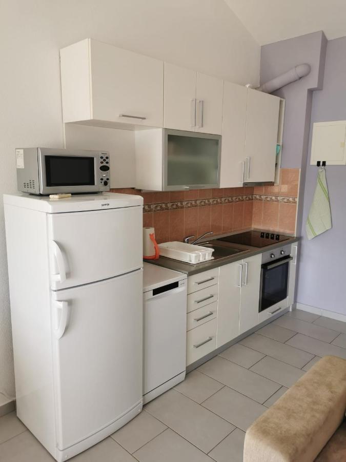 Apartman Sutalo Komarna Exterior photo