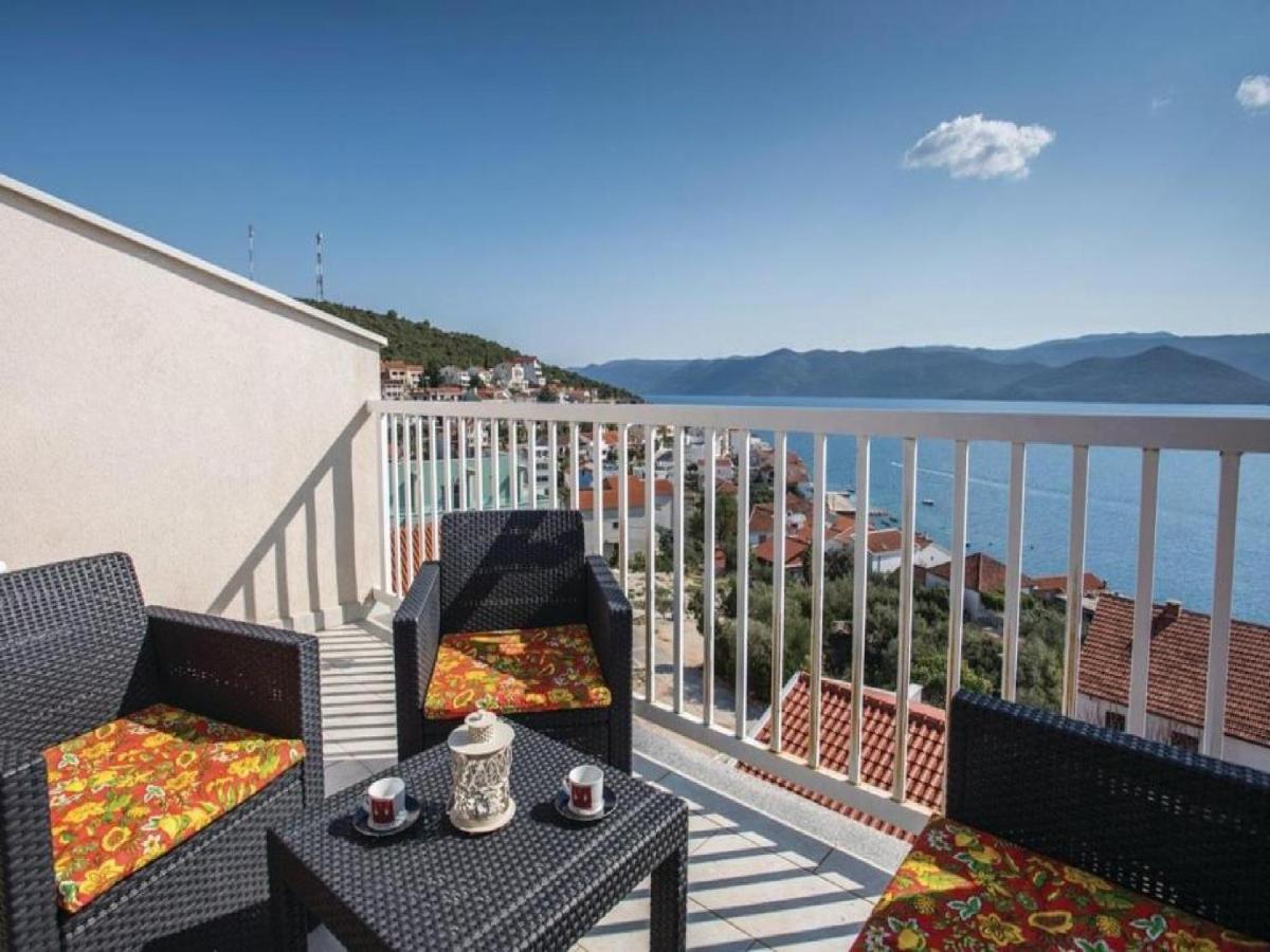 Apartman Sutalo Komarna Exterior photo