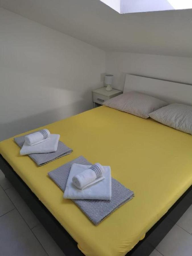 Apartman Sutalo Komarna Exterior photo