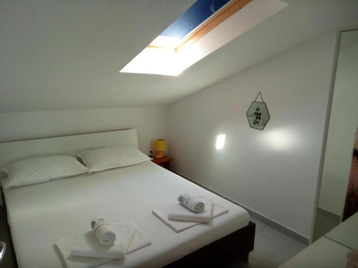 Apartman Sutalo Komarna Exterior photo